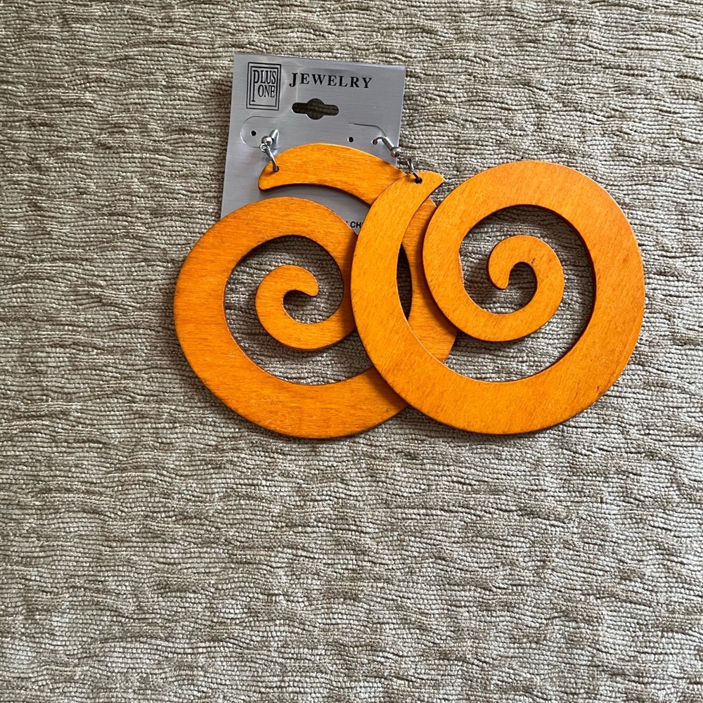 Fashion earrings.